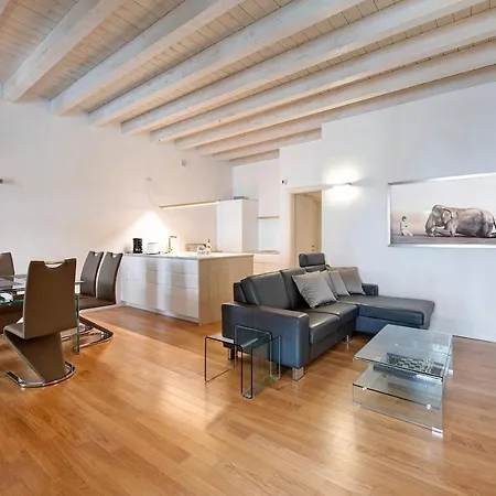 Palazzo Archi 2a Casa vacanze Polpenazze del Garda