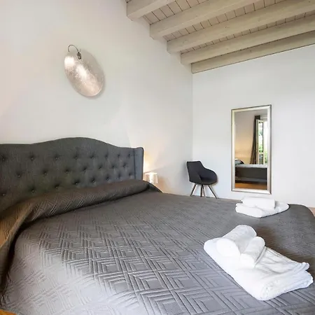 Palazzo Archi 2a Feriehus